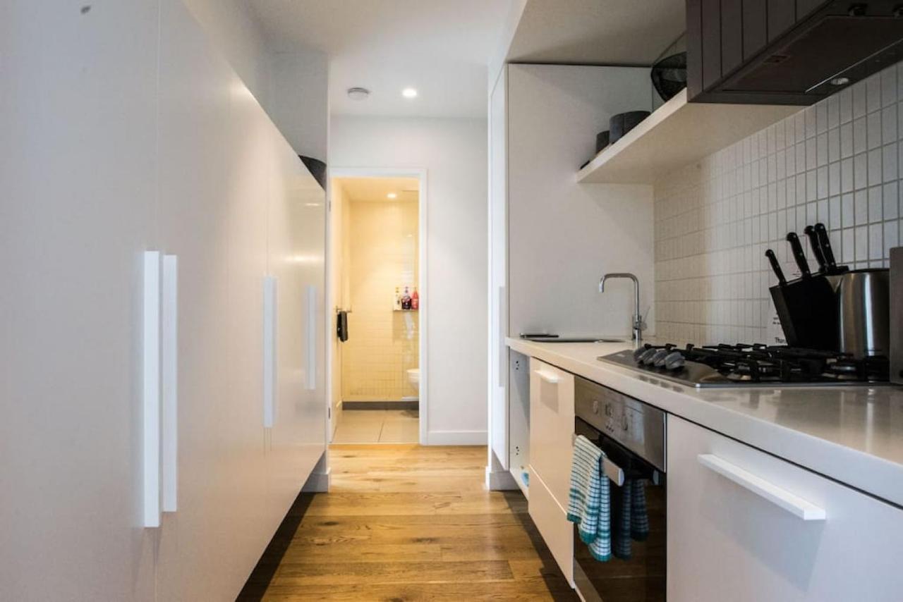 Readyset Apartments At Emerald Melbourne Bagian luar foto