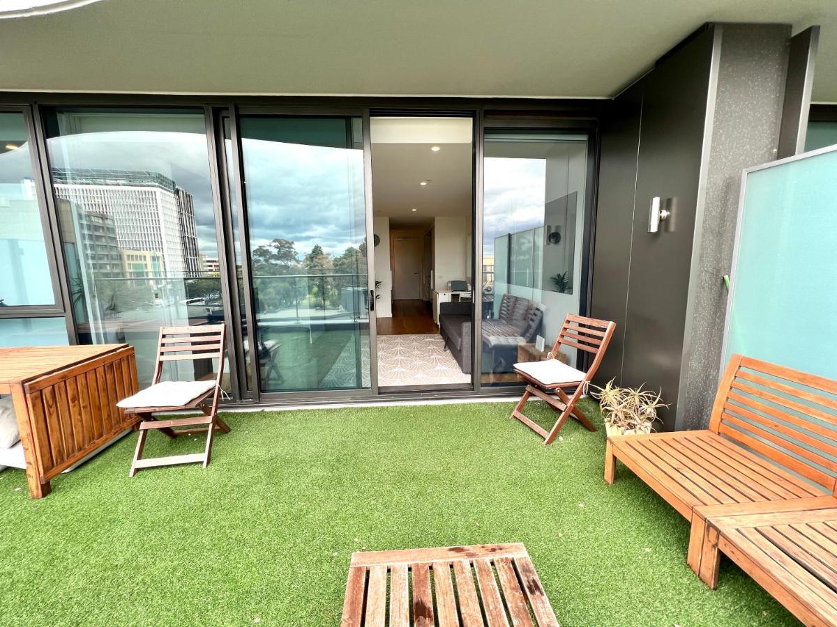Readyset Apartments At Emerald Melbourne Bagian luar foto
