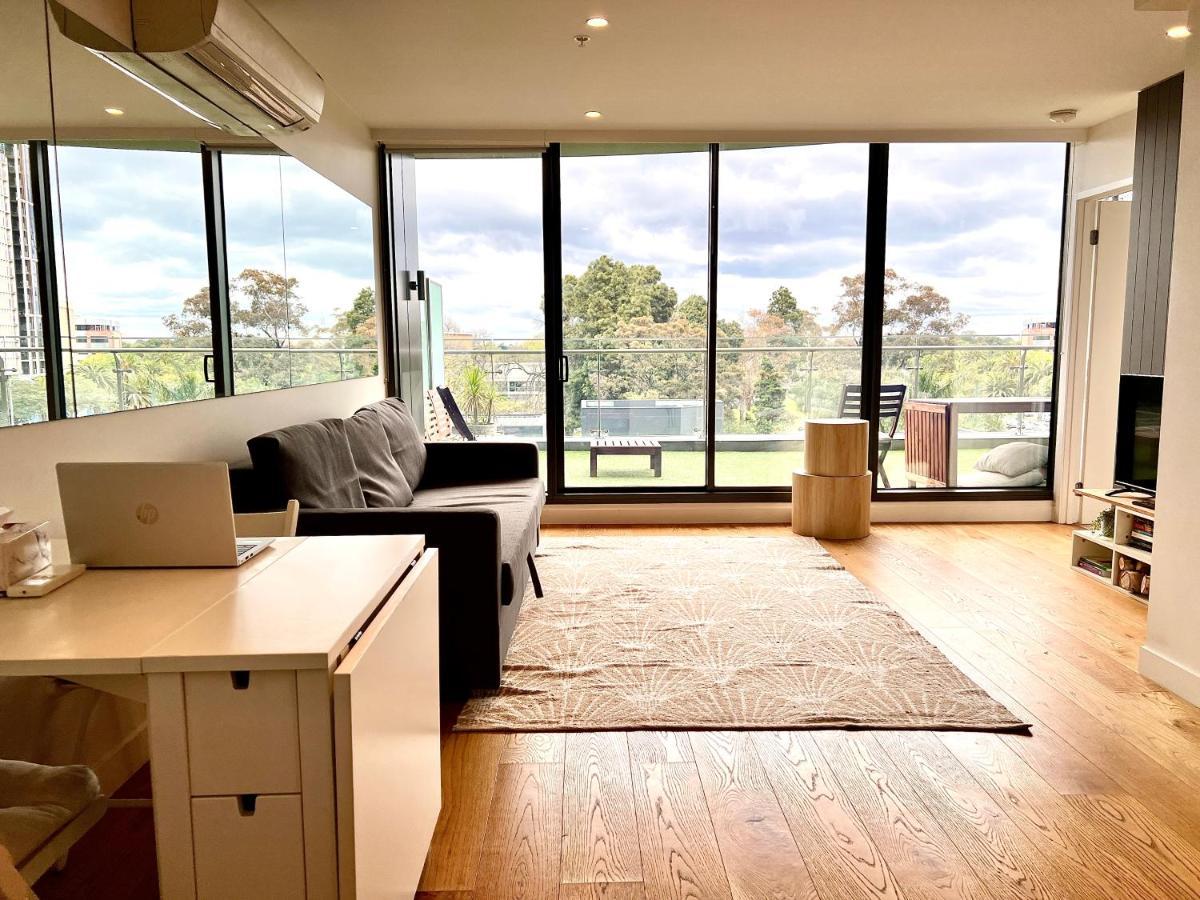 Readyset Apartments At Emerald Melbourne Bagian luar foto