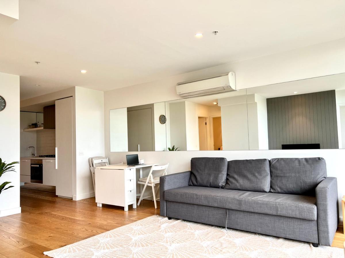 Readyset Apartments At Emerald Melbourne Bagian luar foto