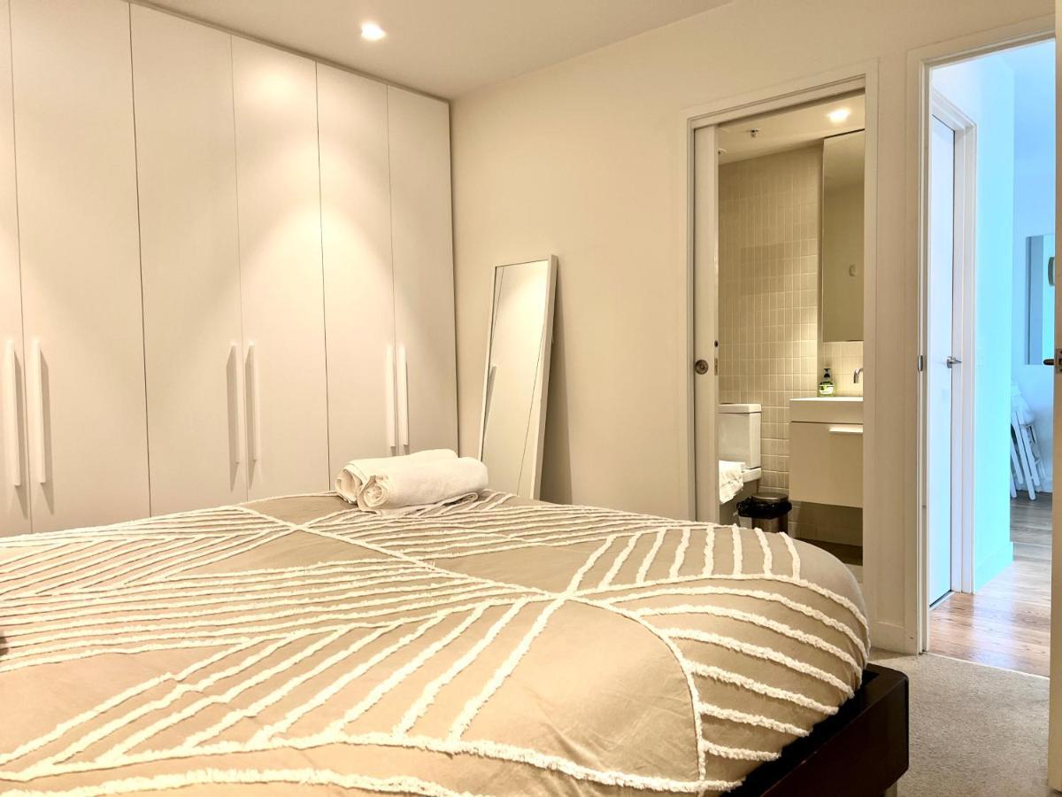 Readyset Apartments At Emerald Melbourne Bagian luar foto